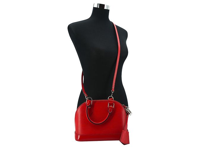Borsa a tracolla in pelle Louis Vuitton Alma BB Rosso - vista 3