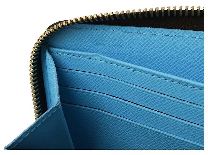 Louis Vuitton Zippy Wallet Vivienne Marrone - vista 9