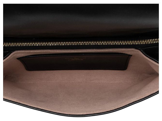 Louis Vuitton Monogram Embossed Lambskin Coussin Pochette Nero - vista 6