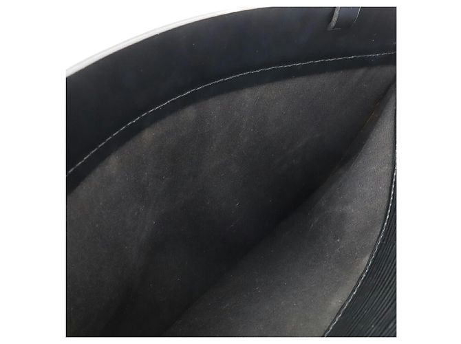 Borsa Tote Louis Vuitton Epi Croisette PM Nero - vista 6