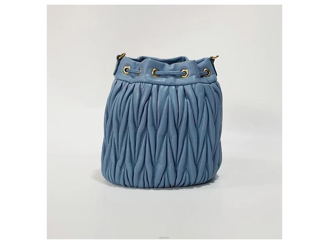 Borsa a secchiello Miu Miu Matelassé blu in pelle - vista 4