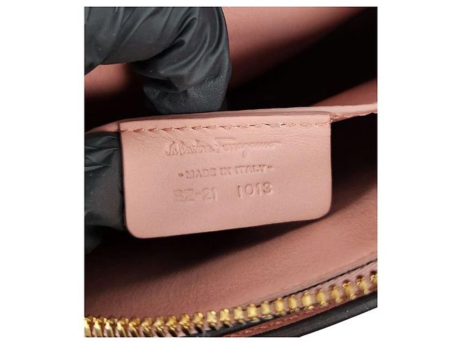 Salvatore Ferragamo Borsa a tracolla Gancini rosa - vista 12