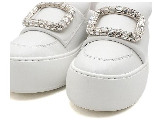 Roger Vivier Weiße Leder-Sneaker mit Kristallschließe - Ansicht 5