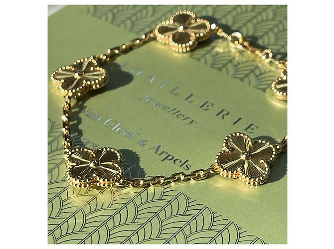 Van Cleef & Arpels Bracciale Vintage Alhambra Motivi Guilloché Oro Giallo - vista 7