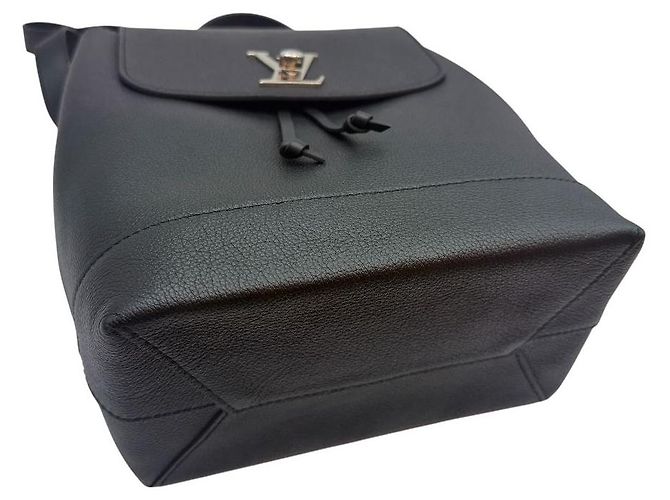 Louis Vuitton Lockme Backpack Black - view 5