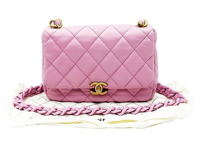 Chanel Mini bolsa de corrente acolchoada em pele de cordeiro rosa - vista 3