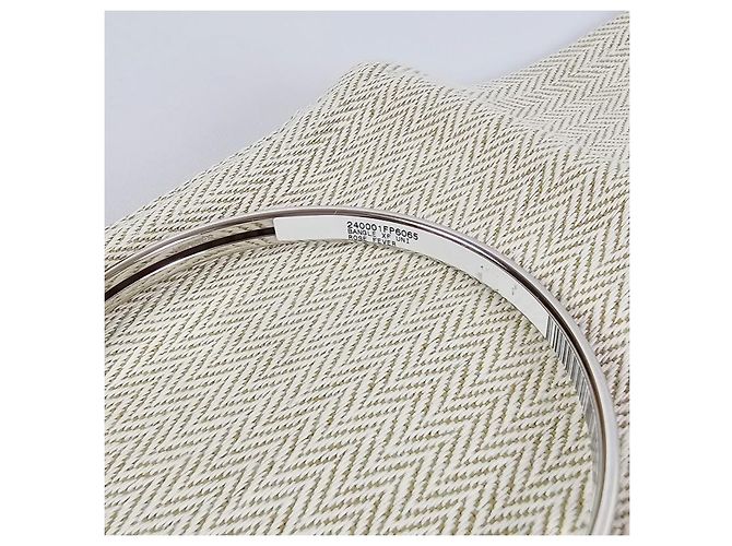 Hermès Bracciale rigido da donna in Rose Fever Rosa - vista 8