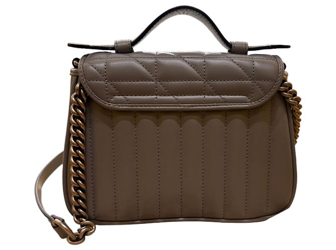 Gucci GG Marmont Monochrome Top Handle Flap Matelasse Leather Mini Marrone - vista 3