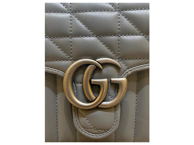 Gucci GG Marmont Monochrome Top Handle Flap Matelasse Leather Mini Marrone - vista 5