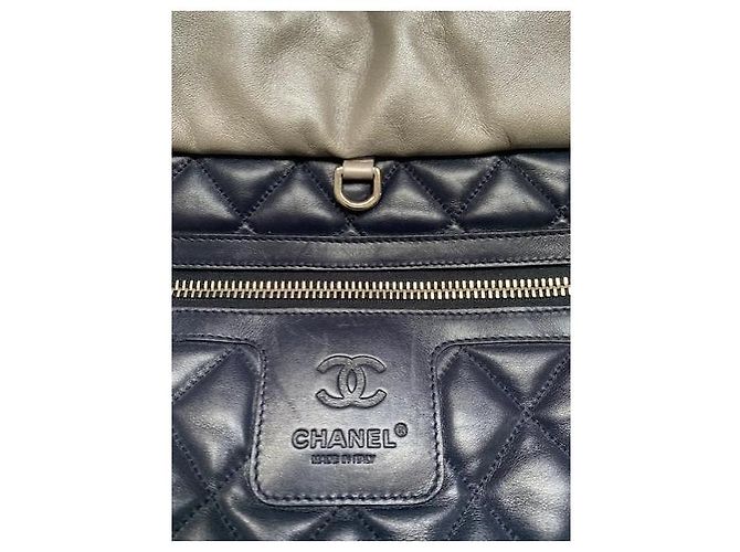 Borsa Chanel Coco Cocoon in pelle trapuntata blu navy e grigia Grigio - vista 4