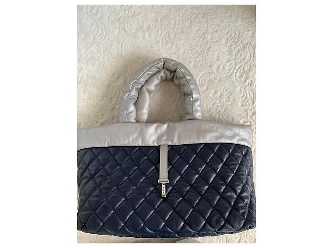 Borsa Chanel Coco Cocoon in pelle trapuntata blu navy e grigia Grigio - vista 5
