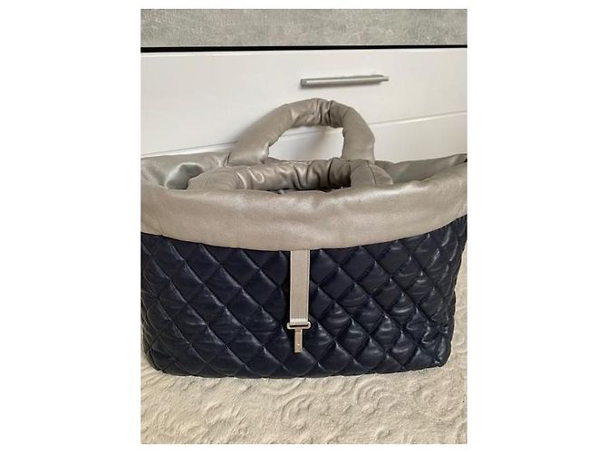 Borsa Chanel Coco Cocoon in pelle trapuntata blu navy e grigia Grigio - vista 7