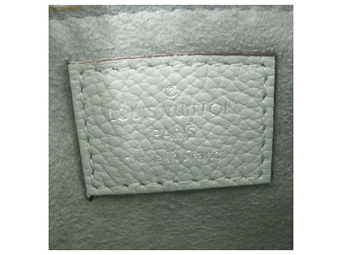Louis Vuitton Pochette Clé Monogram Mahina Monogramma - vista 5