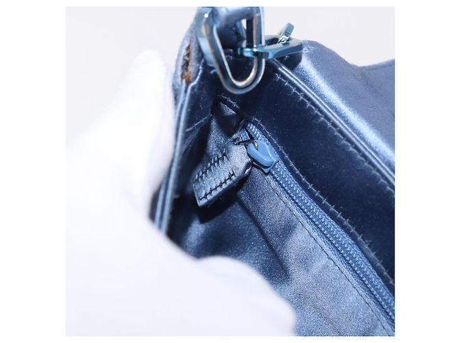 Borsa a tracolla con catena GUCCI Satin Blue Auth 200336V - vista 21