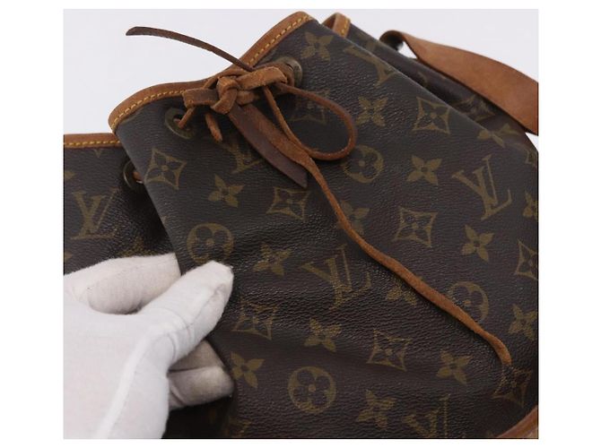 LOUIS VUITTON Borsa a tracolla Monogram Petit Noe M42226 LV Auth 196422 Monogramma - vista 19