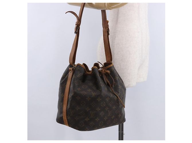 LOUIS VUITTON Borsa a tracolla Monogram Petit Noe M42226 LV Auth 196422 Monogramma - vista 22