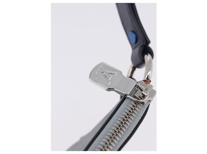 LOUIS VUITTON Monogram Satellite Alpha Pouch Silver M44178 LV Auth 200275V Prata - vista 9