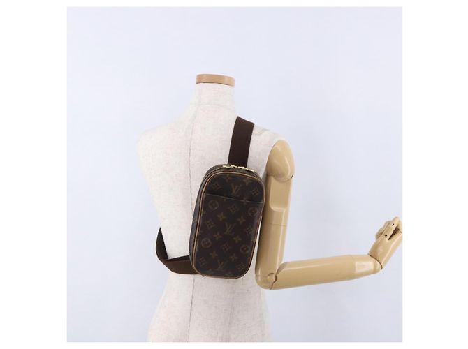 LOUIS VUITTON Monogram Pochette Gange Shoulder Bag M51870 LV Auth 199869A Monogramma - vista 22