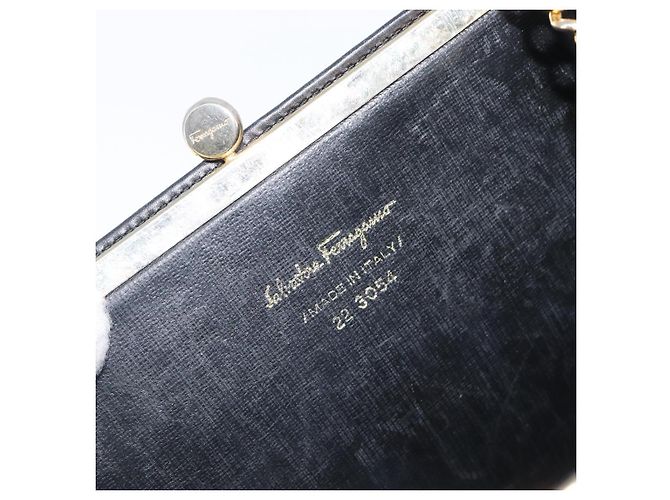 Borsa a tracolla Salvatore Ferragamo Vala Chain in pelle Navy Gold Auth 197700 D'oro Blu navy - vista 12
