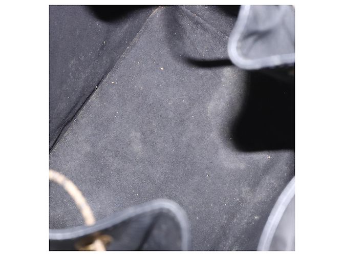 Borsa a tracolla LOUIS VUITTON Epi Petit Noe Nera M44102 LV Auth 197443 Nero - vista 10
