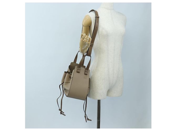 Borsa a mano LOEWE Hammock Small in pelle 2way Beige Tono Oro Auth 200149V - vista 27