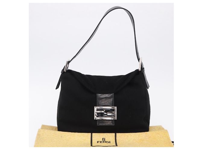 Borsa a spalla FENDI Mamma Baguette in lana nera argento Auth 201915V Nero - vista 12