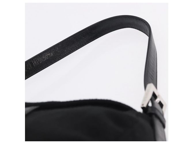 Borsa a spalla FENDI Mamma Baguette in lana nera argento Auth 201915V Nero - vista 14
