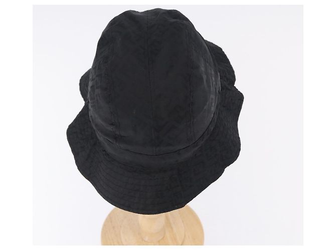 Cappello FENDI Zucca Canvas Nylon M Nero Auth 198272V - vista 6