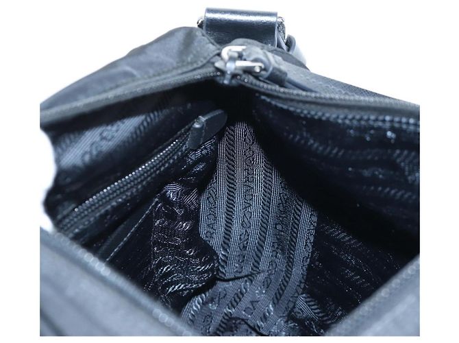 Borsa a tracolla PRADA Nylon Nero Argento Auth 199923SAM - vista 32