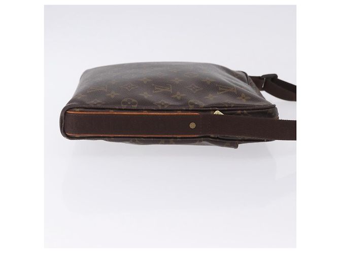 LOUIS VUITTON Monogram Trotteur Bobourg Shoulder Bag M97037 LV Auth 199812 Monogramma - vista 3