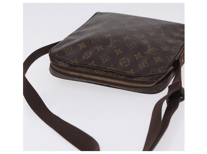 LOUIS VUITTON Monogram Trotteur Bobourg Shoulder Bag M97037 LV Auth 199812 Monogramma - vista 6