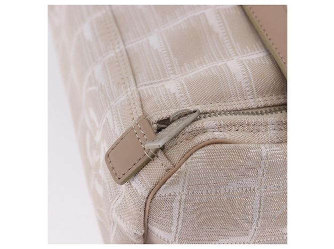 CHANEL New Travel Line Beauty Case Nylon Beige CC Auth 199997A - vista 20