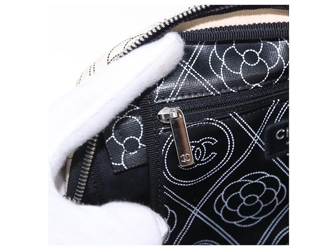Borsa a tracolla CHANEL Camelia in pelle Bianco Nero CC Auth 200364SAM - vista 24