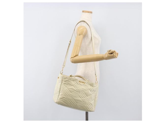 Borsa Miu Miu Vitter Shine in pelle 2way Beige Tono Oro Auth 199350 - vista 25