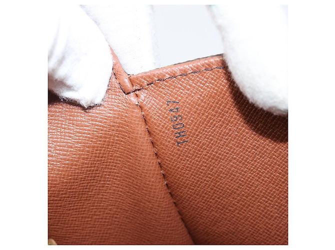 LOUIS VUITTON Monogram Saint Cloud GM Shoulder Bag M51242 LV Auth ki6795 Monogramma - vista 12