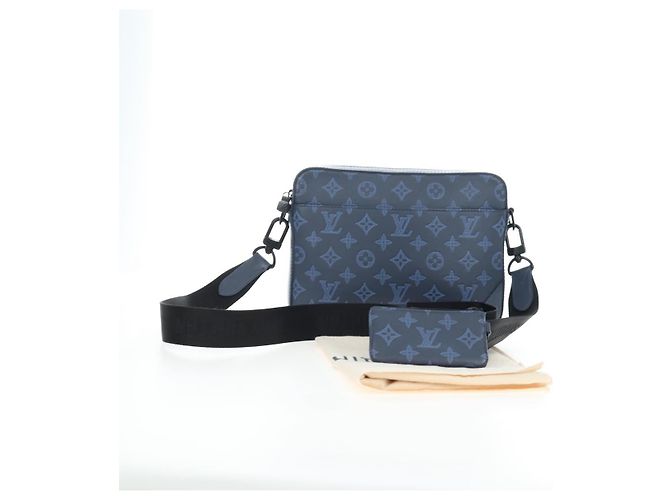 Borsa LOUIS VUITTON Monogram Shadow Danube PM Nera M43681 LV Auth 197487V Blu navy - vista 12