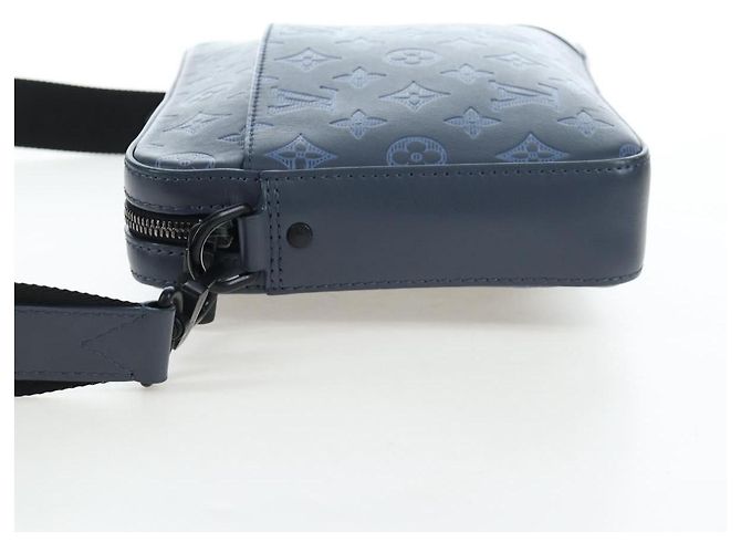 Borsa LOUIS VUITTON Monogram Shadow Danube PM Nera M43681 LV Auth 197487V Blu navy - vista 3