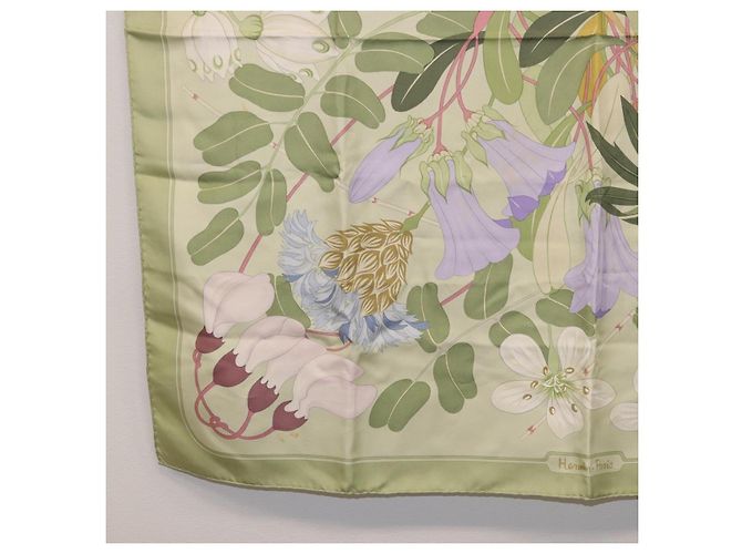Hermès Foulard HERMES in seta verde Auth 202418 - vista 8