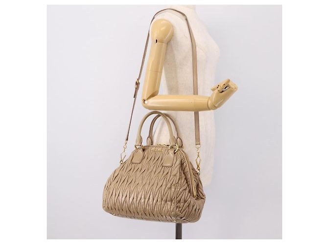 Borsa a mano Miu Miu Matelassé in pelle 2way Beige Tono Oro Auth 200801V - vista 24