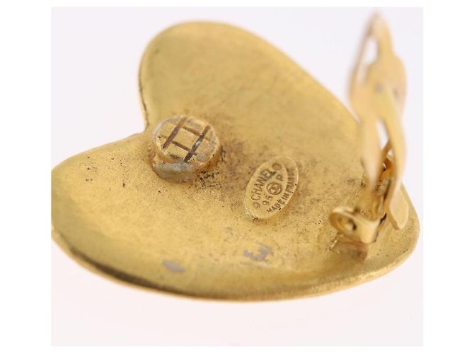 Orecchini Cuore CHANEL Metallo Tono Oro CC Auth 197921M - vista 7