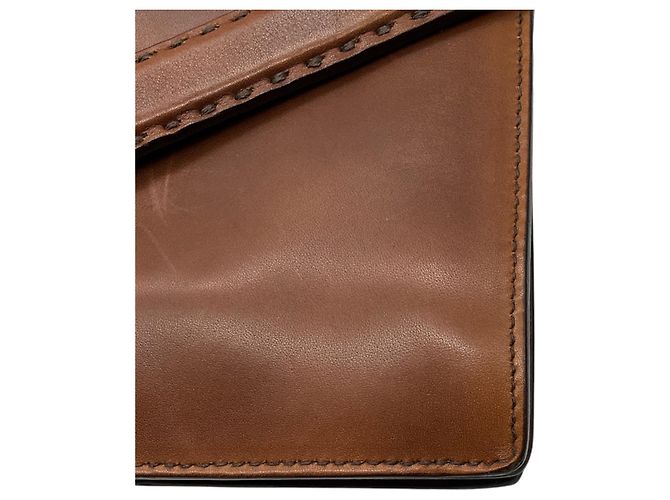 Borsa a tracolla Prada in pelle di vitello Antik Soun Cuoio Ebano marrone con placca logo - vista 12