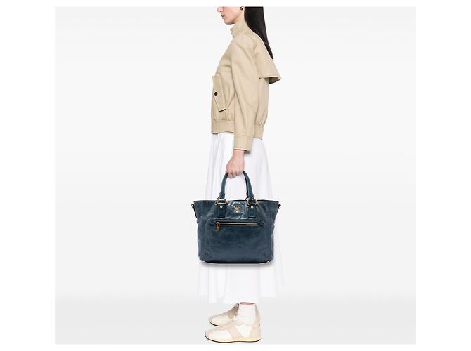 Borsa tote convertibile Prada Vitello Shine blu con tasca frontale - vista 6