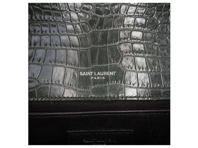 Borsa a tracolla Kate con nappina in pelle embossed croc Medium verde Saint Laurent - vista 5