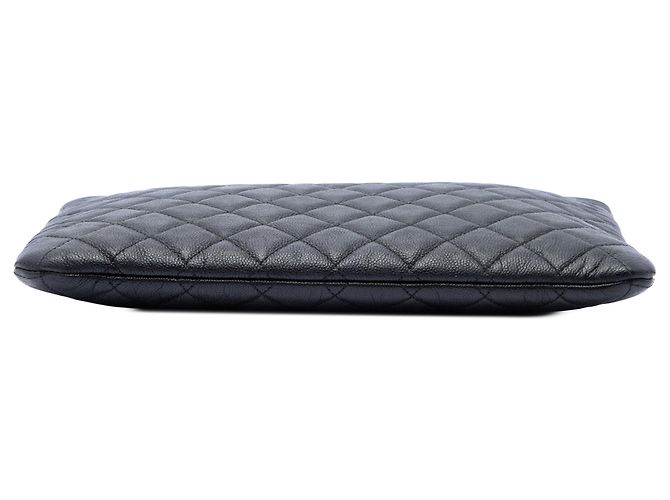 Clutch Chanel Boy O Case Medium Quilted Caviar Nera Nero - vista 3