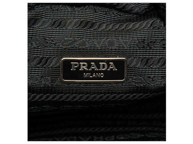Pouch da viaggio Prada in Re-Nylon nero con rifiniture in Saffiano - vista 5