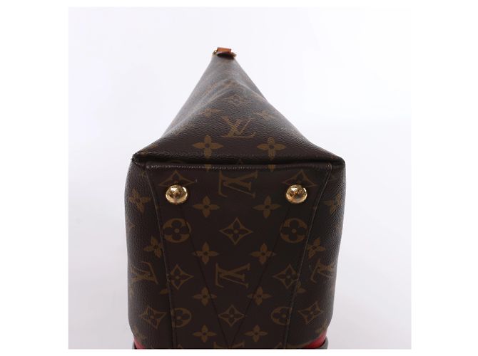 Borsa a mano 2Way Louis Vuitton V Tote MM Monogram Canvas in Brown x Red M43957 Rosso - vista 10