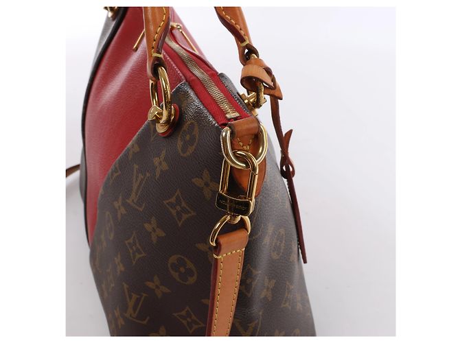 Borsa a mano 2Way Louis Vuitton V Tote MM Monogram Canvas in Brown x Red M43957 Rosso - vista 5