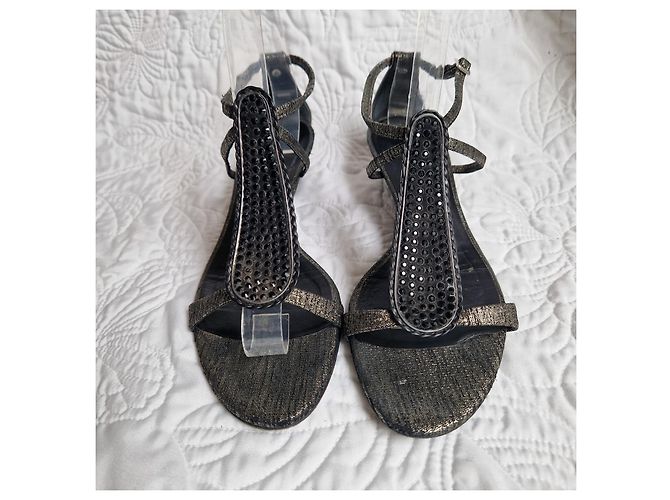 Giuseppe Zanotti Sandali wedge decorati Nero Metallico - vista 3