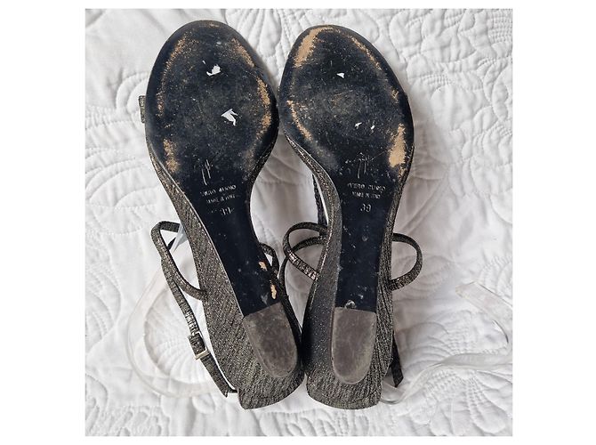 Giuseppe Zanotti Sandali wedge decorati Nero Metallico - vista 6