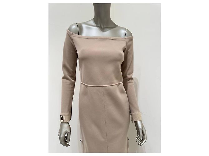 Fendi 2018 Beige Off-Shoulder Midi Kleid Sz.42 Gebraucht - Ansicht 3